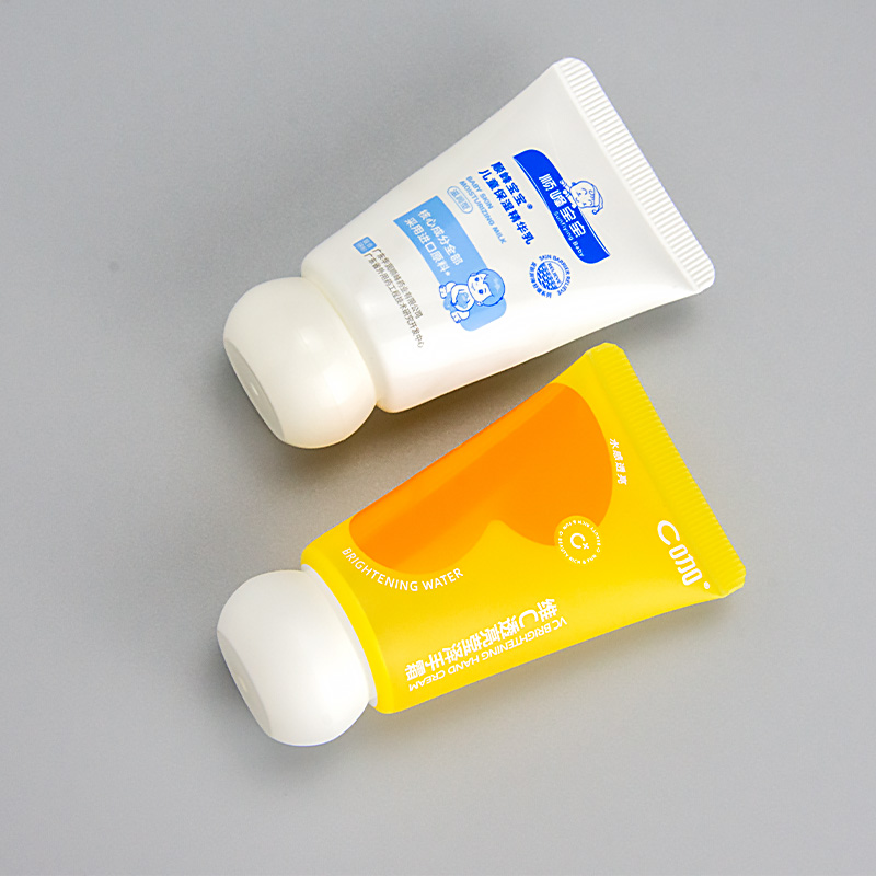 Plastic cosmetic packaging tube